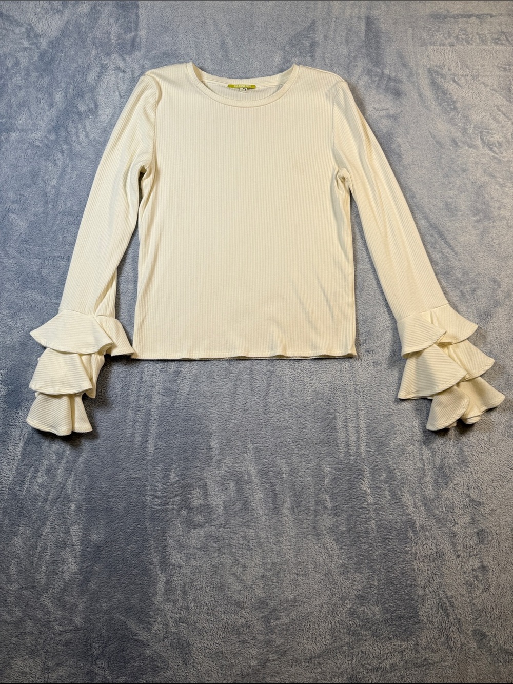Gianni Bini Cream Ribbed Long-Sleeve Top with Tiered Ruffle Cuffs